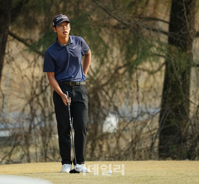 [포토]정몽구,타깃을 바라본다