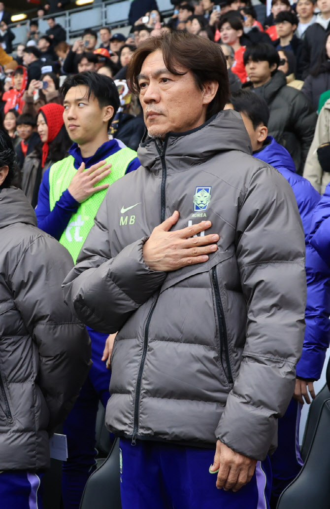 코트디부아르에 0-4패 '수모'…홍명보 "일대일 수비 부족"