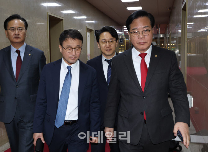 [포토]한병도-송언석, '국회의장 주재 원내대표 회동'