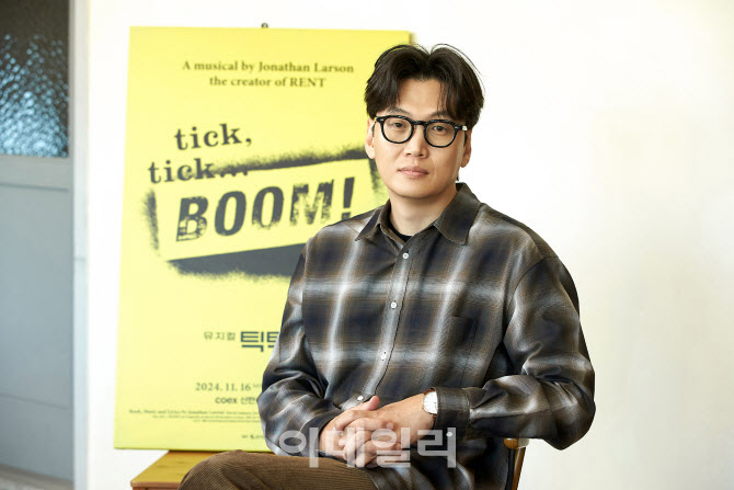 '스타 번역가' 황석희, 과거 성범죄 의혹… "변호사와 검토 중"