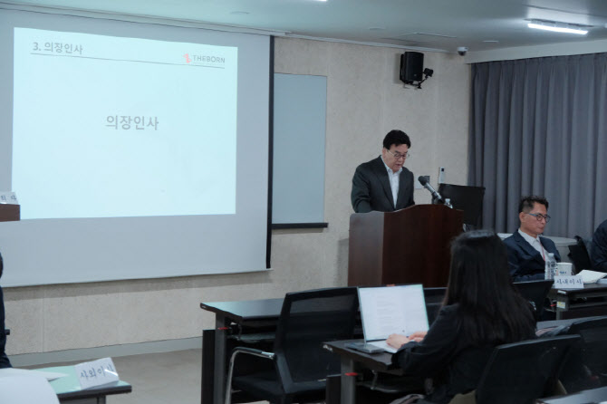 “민원·고발로 잃어버린 1년 끝”…백종원, 신사업 본격화