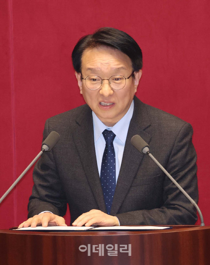[포토]국회 행정안전위원장에 권칠승 선출