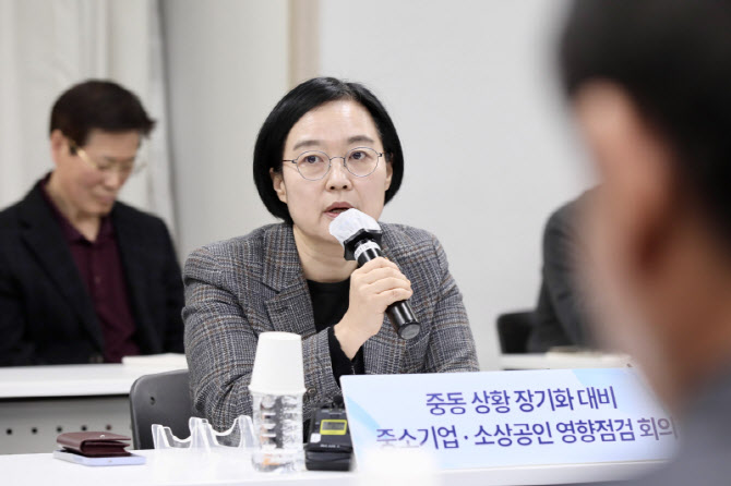 '포장재 대란' 고통받는 소상공인 돕는다…정부 ‘비상경제 TF’ 확대 대응