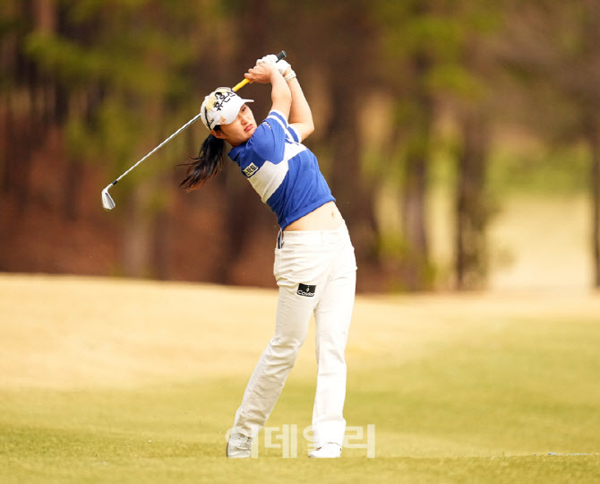 [포토]정수빈,노련하게 핀에 붙인다