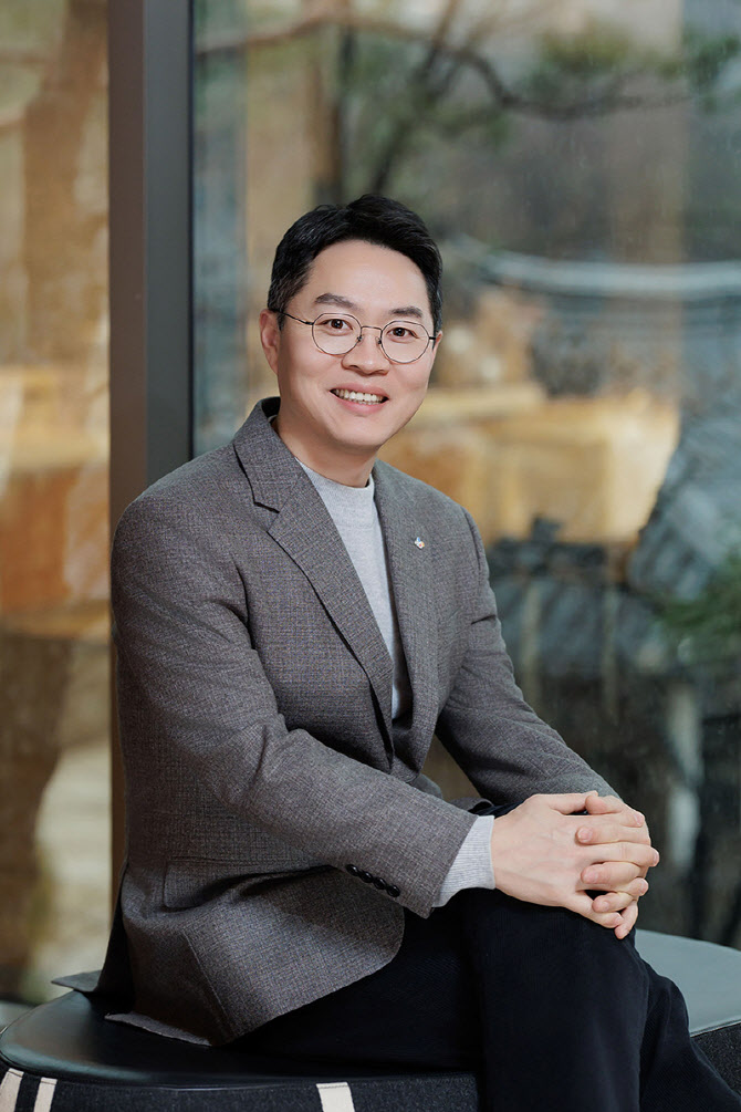 웨이브, 새 대표에 이양기 선임…"티빙과 시너지 발휘"