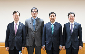 "WGBI 편입에…외국인, 日 중심 국고채 4.4조 순매수"