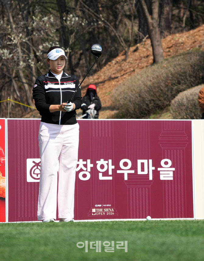 [포토]김민솔,중앙을 노린다
