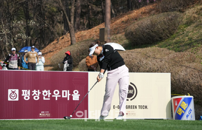 [포토]김민솔,파워풀 티샷 인터뷰