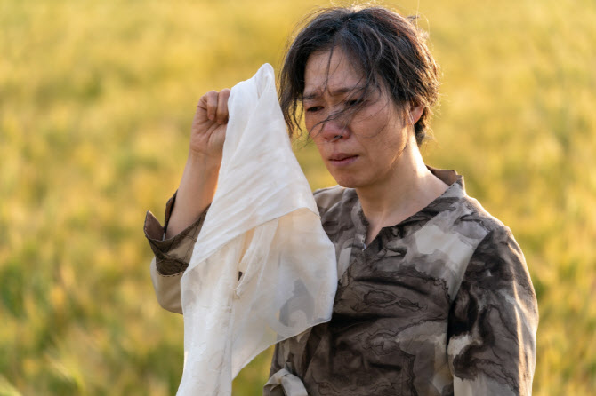 동시대적 관점으로 그려낸 폭력의 역사… ‘내 이름은’[봤어영]