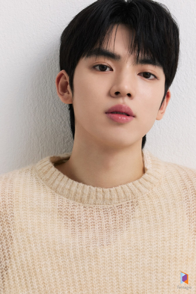 차준환, 차은우·김선호 소속사 판타지오와 전속계약