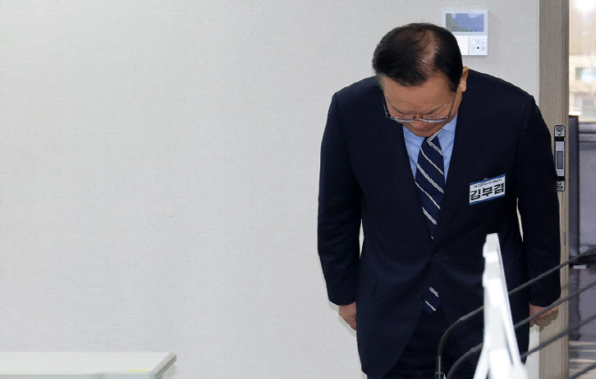 [포토]김부겸 민주당 후보자 면접에서 인사