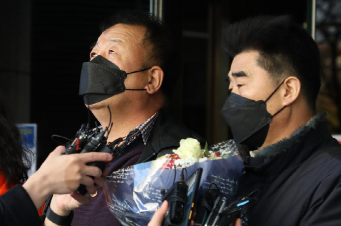 살인 누명 21년간 옥살이…"빗방울에도 물고문 트라우마"
