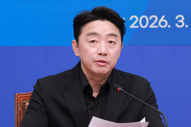 [속보] 강훈식 “사우디, 오만 등 방문할 예정…석유·나프타 긴밀히 소통”