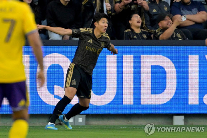 '한 경기 4AS-시즌 첫 베스트11' 손흥민,  시즌 첫 필드골만 남았다