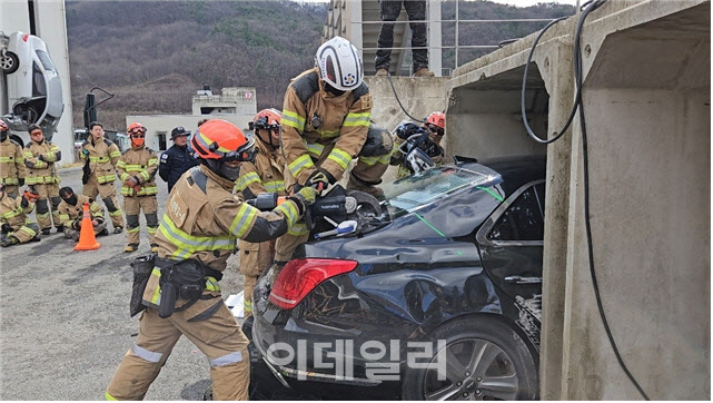 경호처, 중앙소방학교와 특수차량 사고 대응 합동훈련 실시