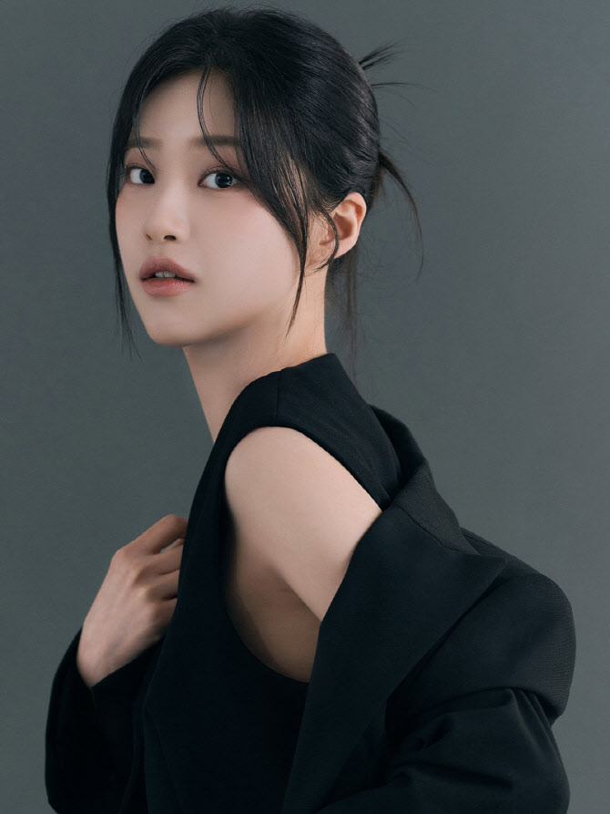 '솔로지옥5' 이주영, 큐브엔터와 전속계약…황신혜·고준희 한솥밥