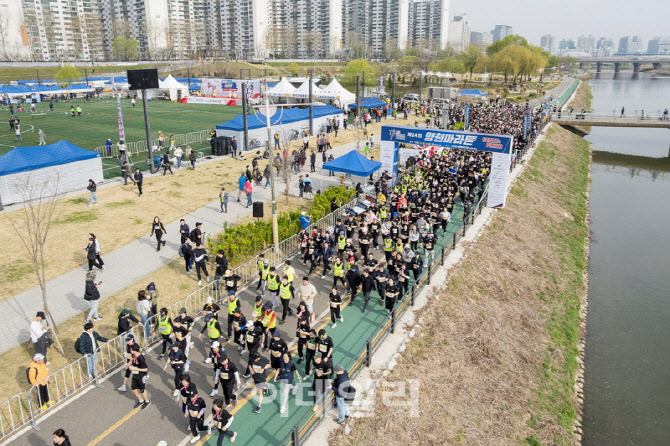 [포토] 양천마라톤 ’벚꽃런’ 개최