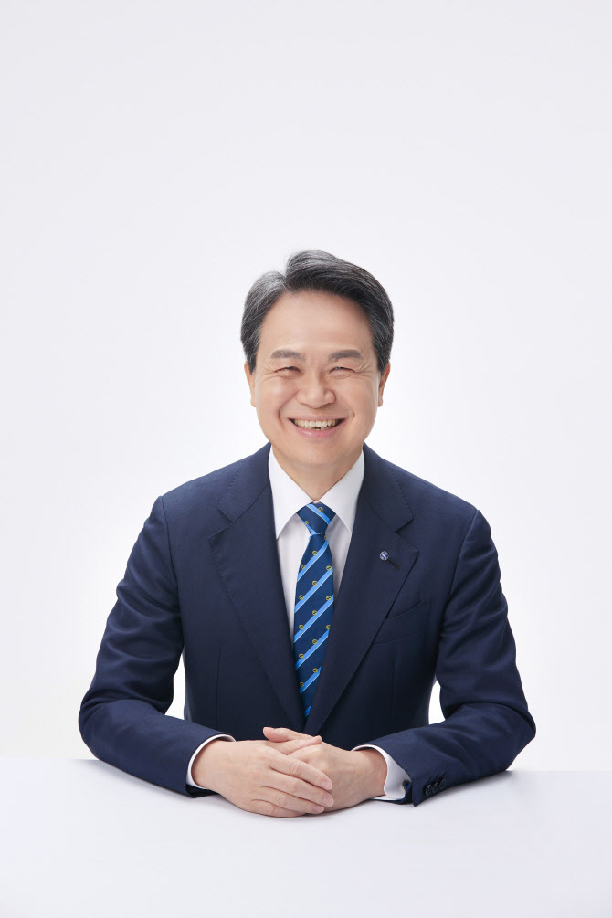진옥동 신한금융회장, 주주서한 "빠른시일내 밸류업 2.0 발표"
