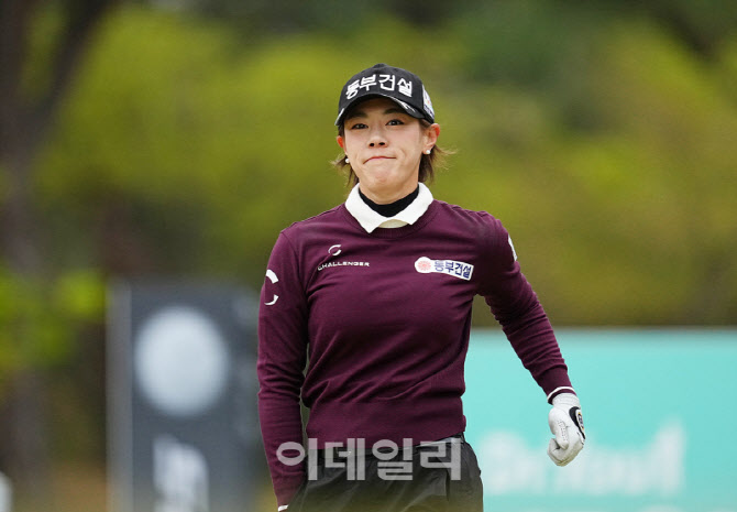 [포토]박주영,미소로 인사하며 출발