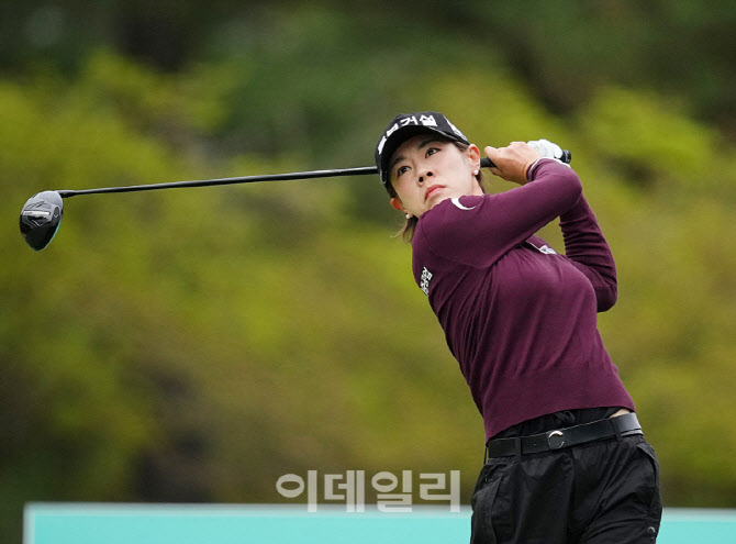 [포토]박주영,강하게 공략한다