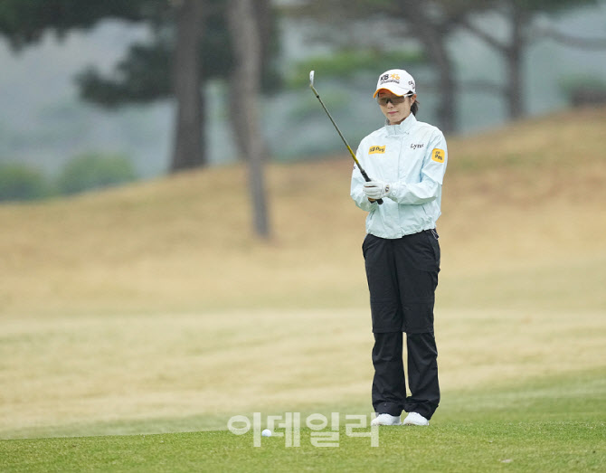 [포토]안송이,그린 중앙을 정조준