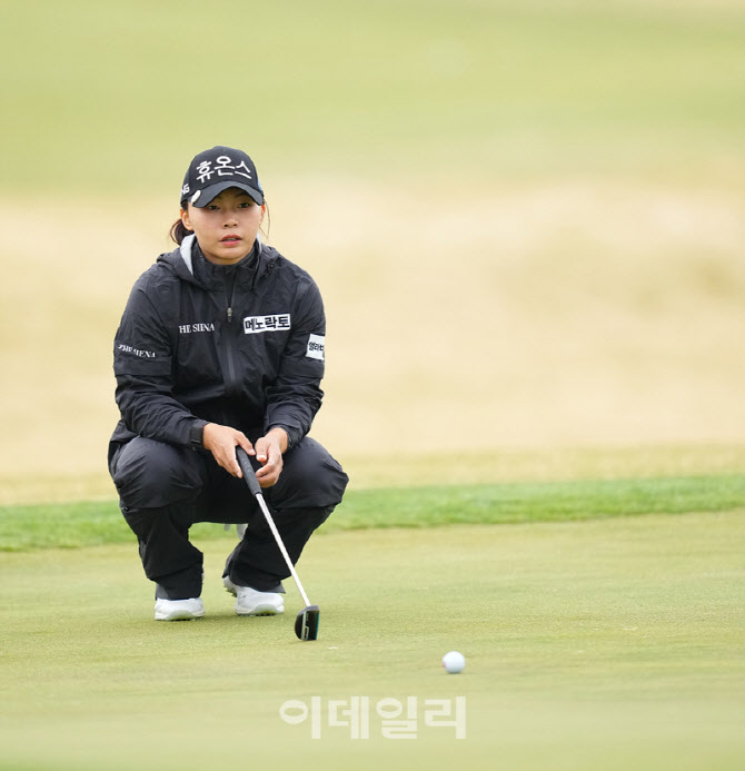 [포토]김지영,버디가 필요해