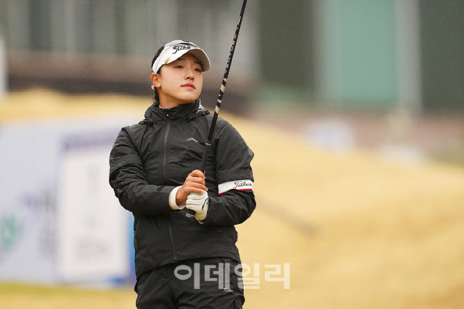 [포토]배윤지,타구 방향 수상한데