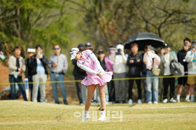 [포토]박현경,기술적인 임팩트