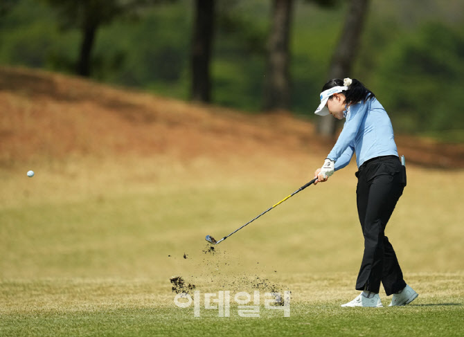 [포토]최정원,강하게 들어간 임팩트