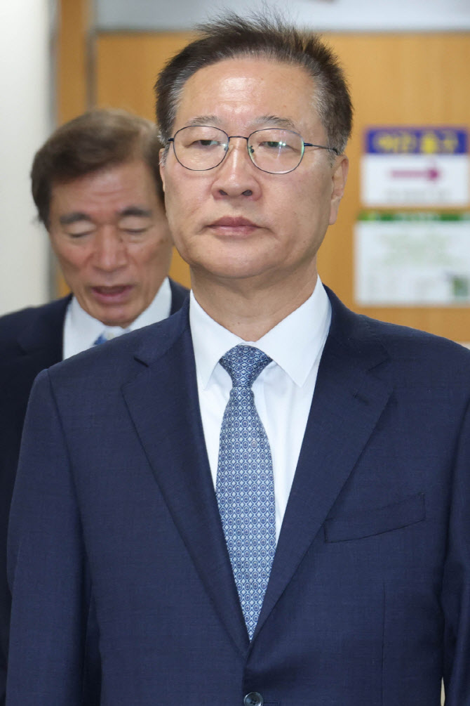 [포토]박성재 전 장관, 내란중요임무종사 혐의 관련 공판