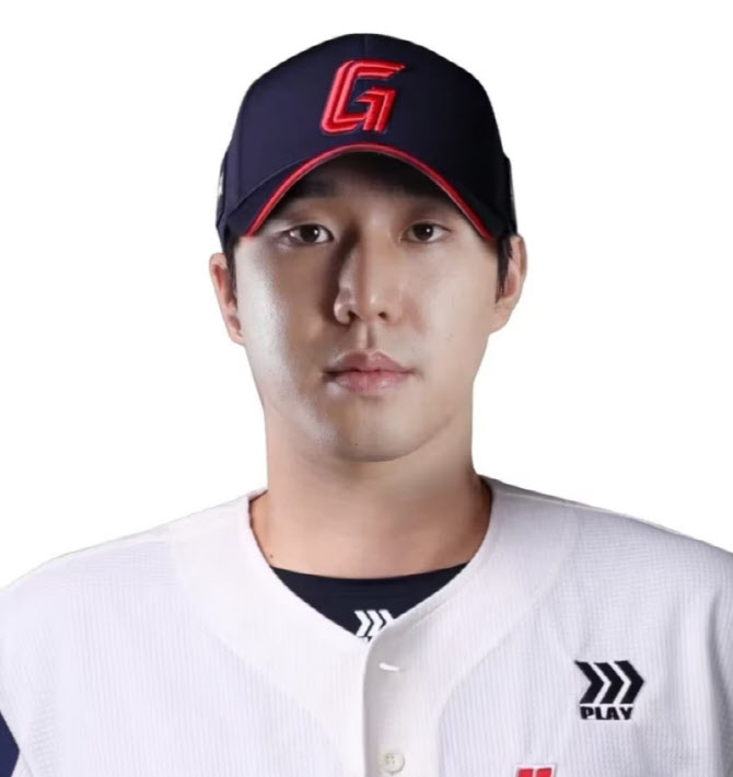 "타이어보다 못한 뚱녀" 롯데 최충연, 여성 팬 면전에서 막말