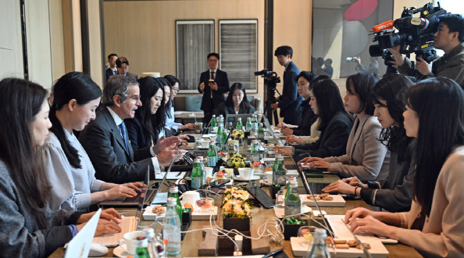 [포토]라파엘 그로시 국제원자력기구(IAEA) 사무총장 기자간담회