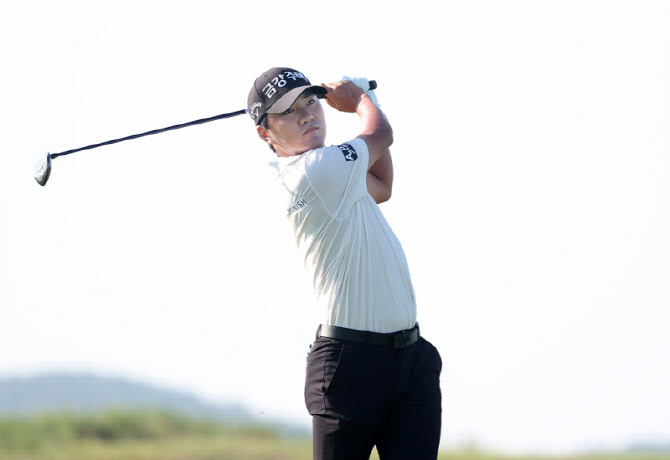KPGA, 제네시스 포인트 상위 2명에 PGA 콘페리투어 출전권 준다