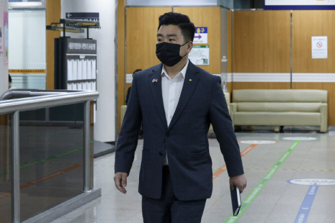 [포토]'내란' 공판 출석하는 김현태 전 707특수임무단장