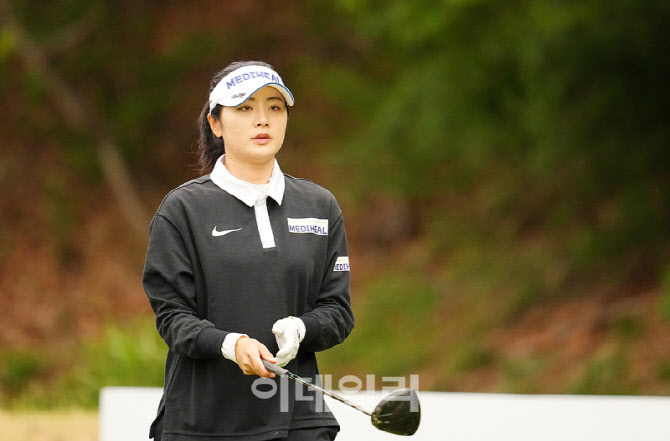 [포토]손예빈,차분하게 조준한다