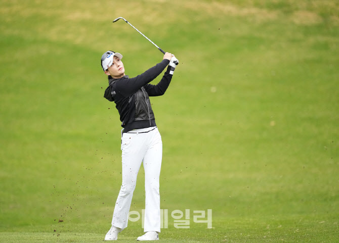 [포토]박결,깔끔한 어프로치