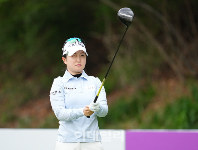 [포토]이승연,집중력을 높인 정조준