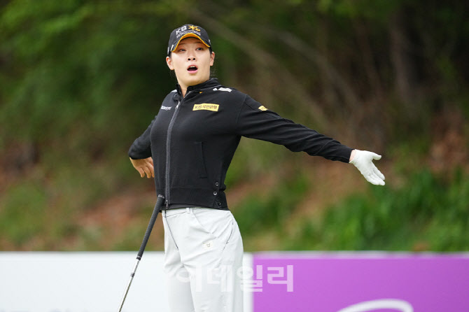 [포토]방신실,시원하게 기지개 펴고