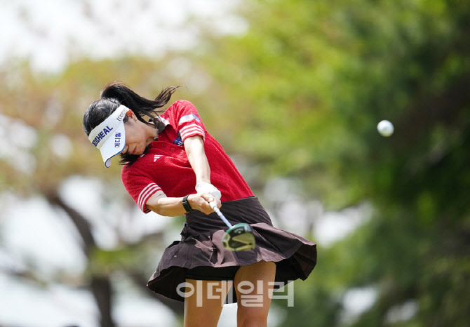[포토]홍예은,호쾌한 첫 임팩트