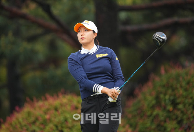 [포토]박예지,타구 방향은 정중앙
