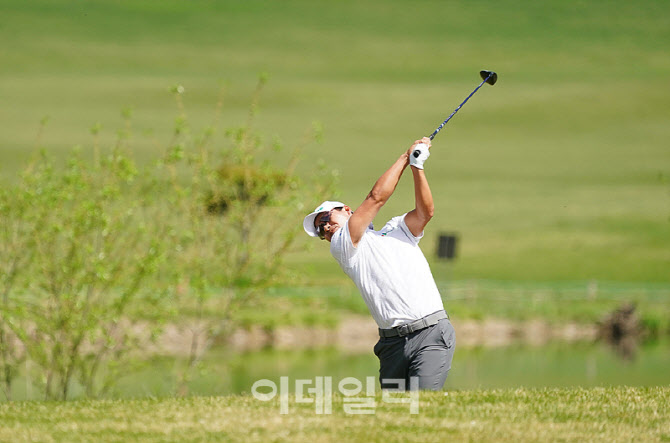 [포토] 문도엽, 온 힘을 다해서