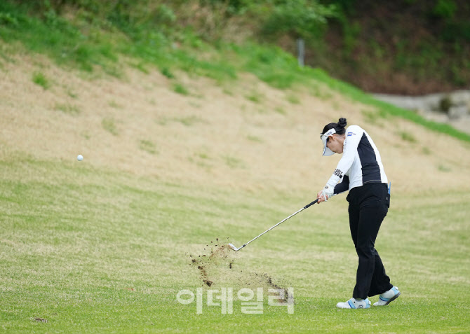 [포토]이세영,파워넘치는 임팩트