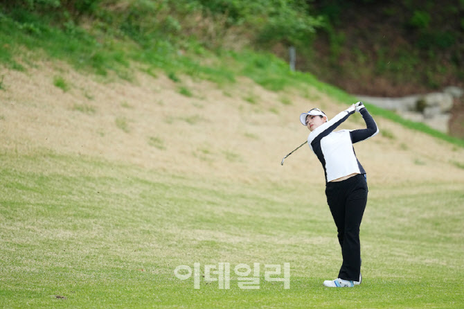 [포토]이세영,핀 바로 옆에 붙어라