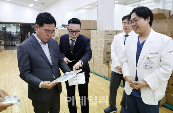 [포토] 강서구, 의료소모품 수급 상황 점검