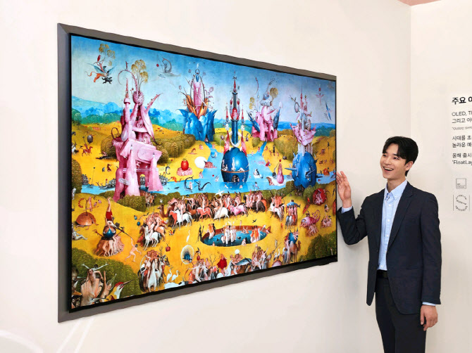 "삼성 OLED TV, 독보적 기준 제시"…美·英 매체 호평