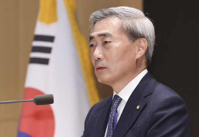 [포토]취임사하는 신현송 신임 한국은행 총재