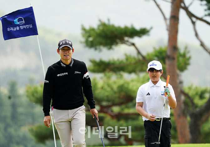 [포토] 신용구, 뜻갚은 라운드
