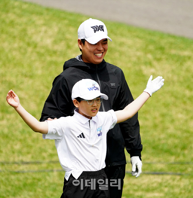 [포토] 신상훈, 박수 칠 준비