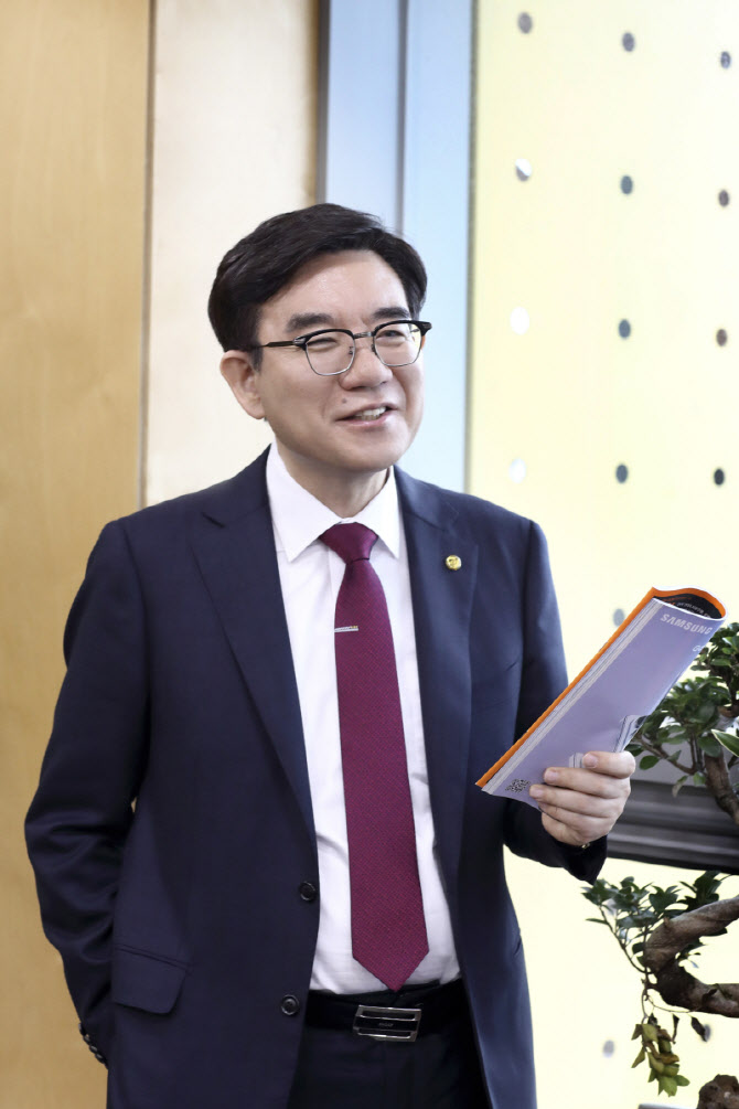 “이젠 연구실 아닌 ‘현장’…휴머노이드 승부, 데이터에서 갈린다”