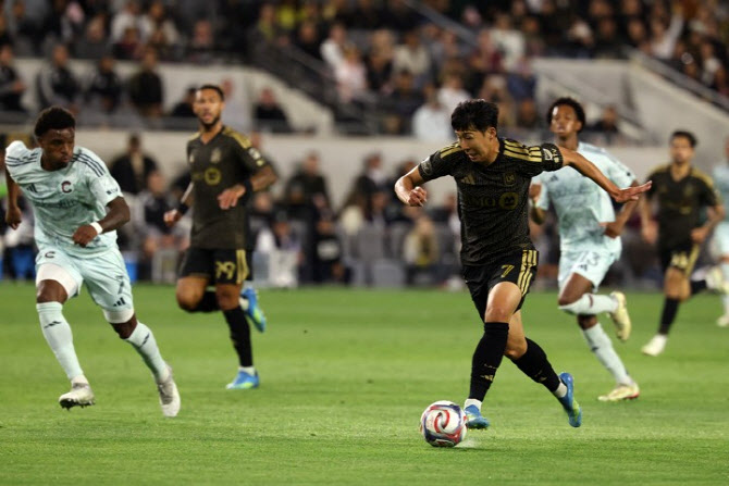 '손흥민 77분+슈팅 0회' LAFC, 헛심 공방 속 콜로라도와 비겨